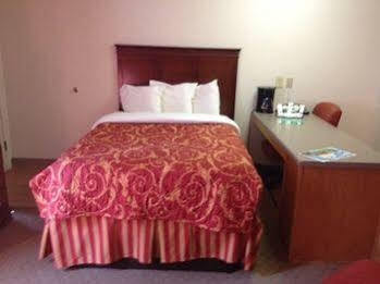 Intown Suites Extended Stay Auburn Al Екстер'єр фото